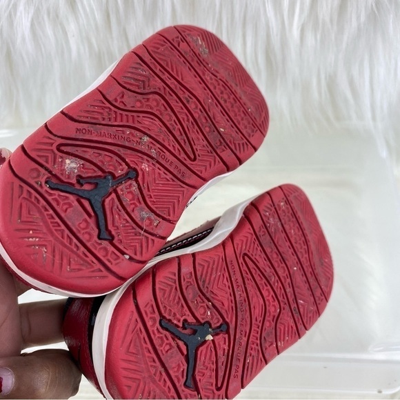 JORDAN SNEAKERS - Picture 4 of 8